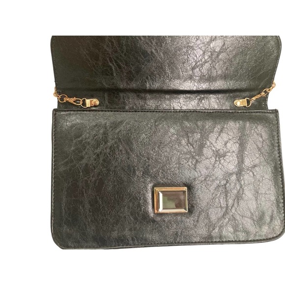 Urban Expressions Black Vegan Leather Crossbody Bag - Picture 3 of 4